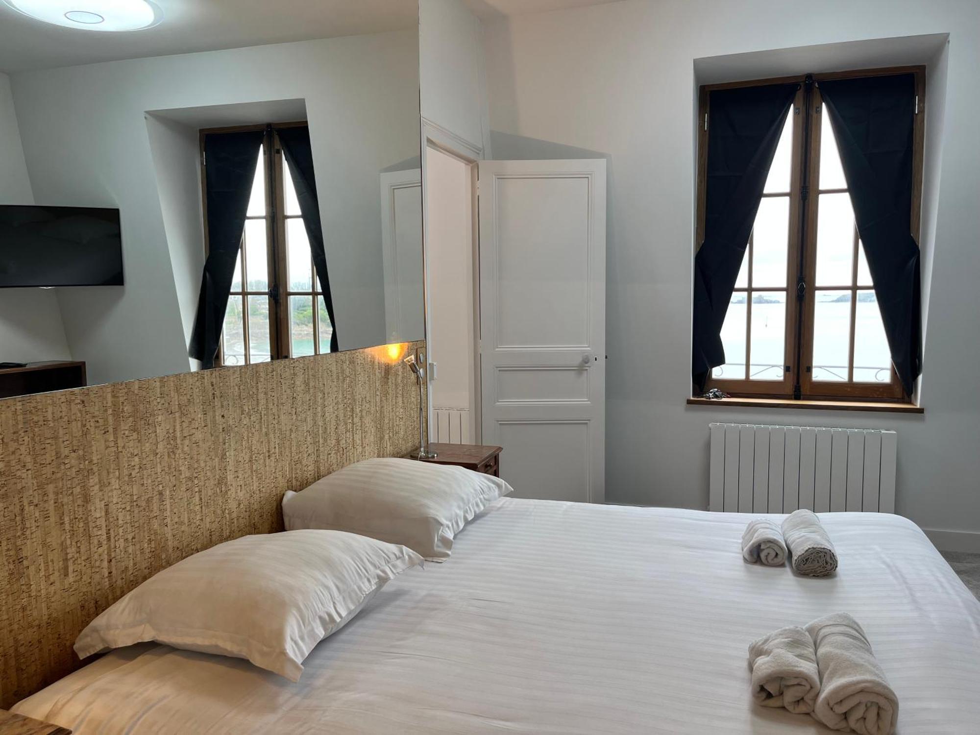 Le Royal XIX Vue Mer 212 Dinard Exterior foto